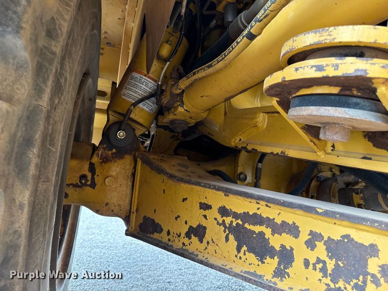 image for item FC4079 2005 Caterpillar 725 articulated haul truck