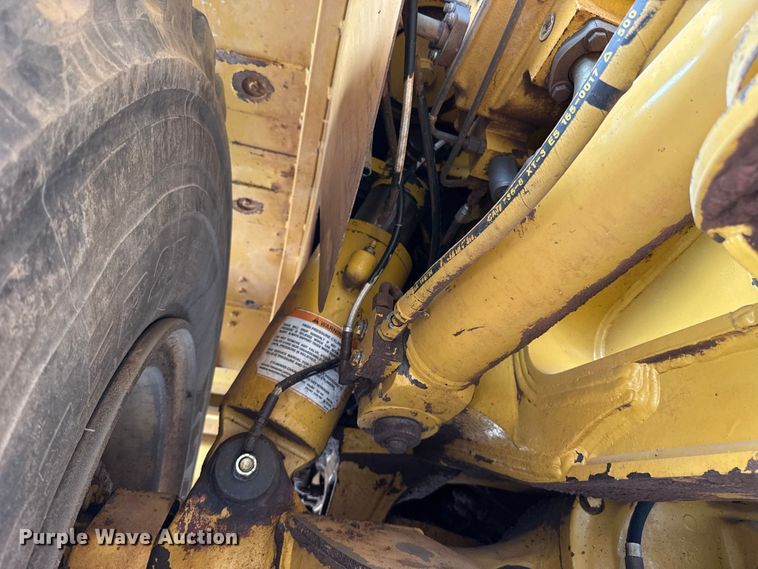 image for item FC4079 2005 Caterpillar 725 articulated haul truck