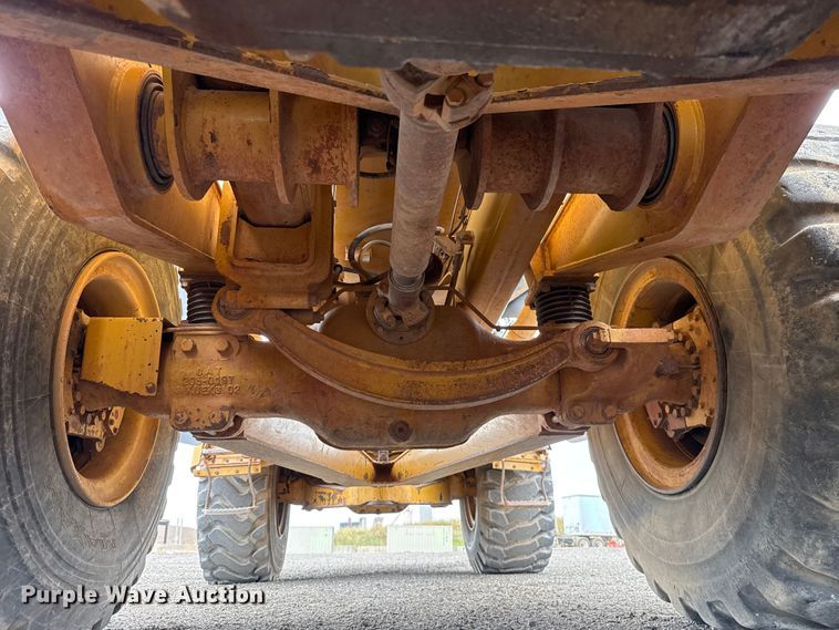 image for item FC4079 2005 Caterpillar 725 articulated haul truck