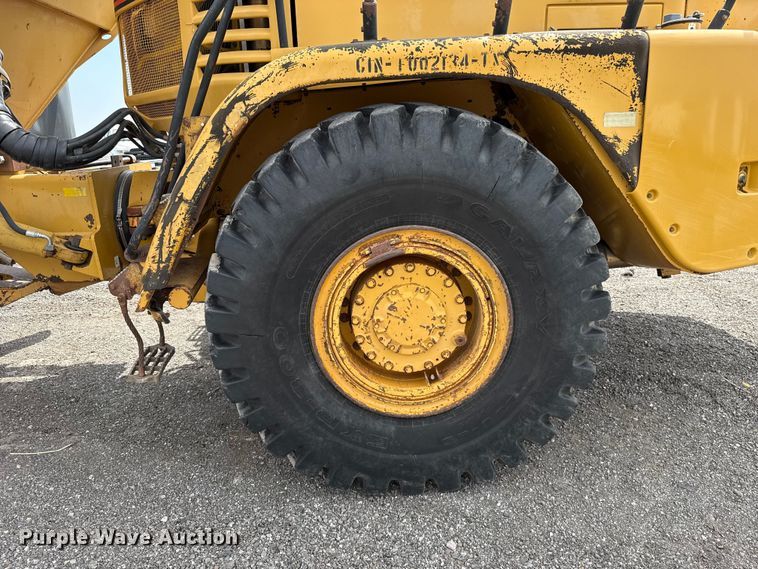 image for item FC4079 2005 Caterpillar 725 articulated haul truck