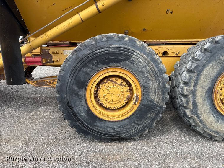 image for item FC4079 2005 Caterpillar 725 articulated haul truck