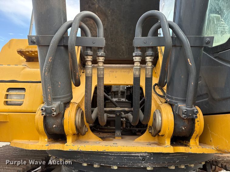image for item FC4082 2013 John Deere 350G LC excavator