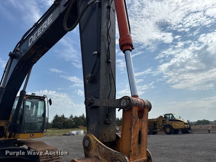 image for item FC4082 2013 John Deere 350G LC excavator