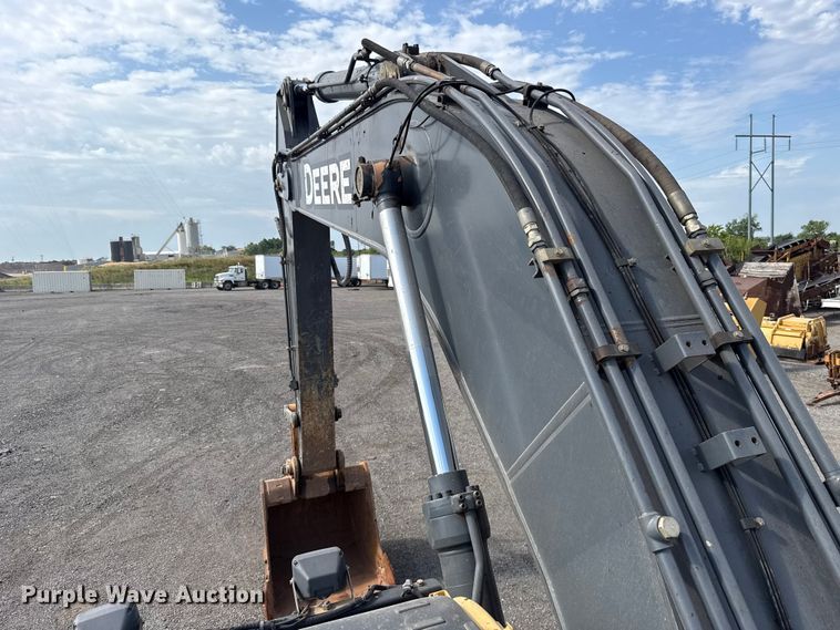 image for item FC4082 2013 John Deere 350G LC excavator
