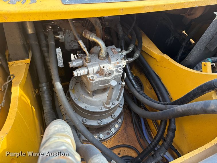 image for item FC4082 2013 John Deere 350G LC excavator
