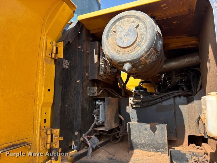 image for item FC4082 2013 John Deere 350G LC excavator