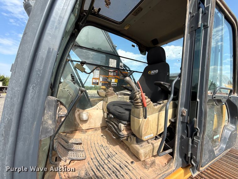 image for item FC4082 2013 John Deere 350G LC excavator