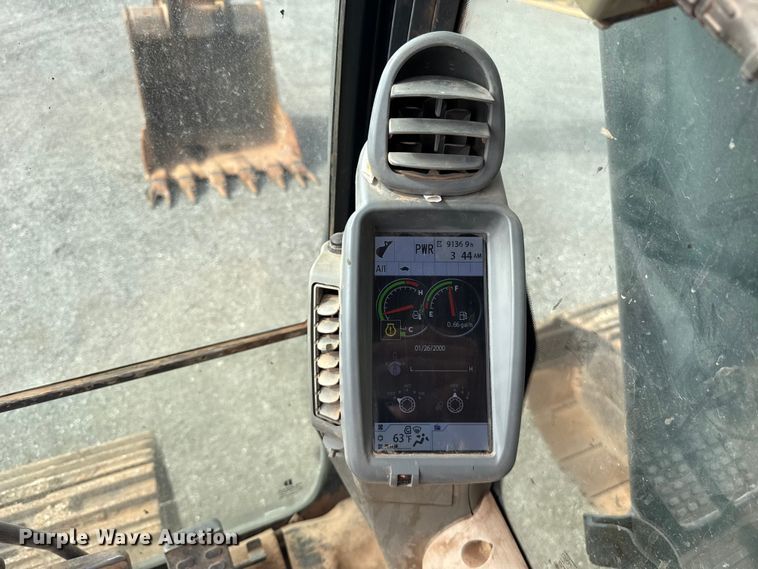 image for item FC4082 2013 John Deere 350G LC excavator