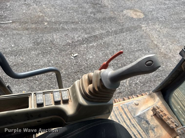 image for item FC4082 2013 John Deere 350G LC excavator