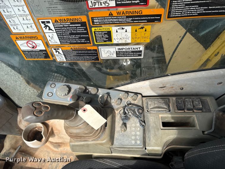 image for item FC4082 2013 John Deere 350G LC excavator
