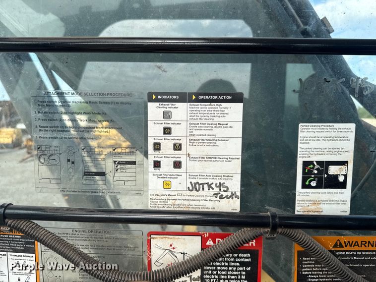image for item FC4082 2013 John Deere 350G LC excavator