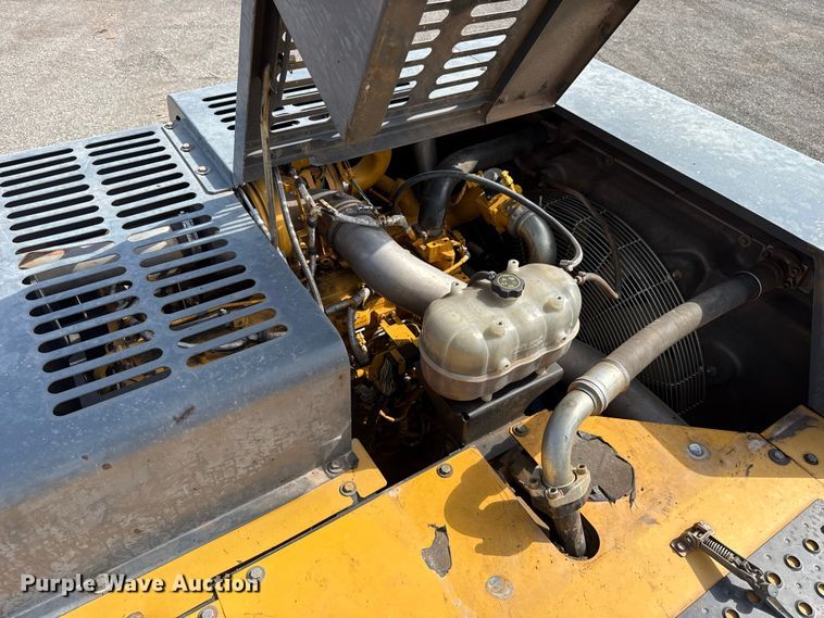 image for item FC4082 2013 John Deere 350G LC excavator