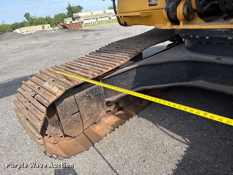 image for item FC4082 2013 John Deere 350G LC excavator