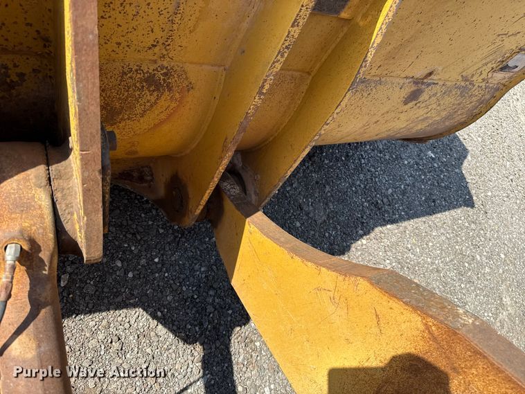 image for item FC4083 2013 Caterpillar 972K wheel loader