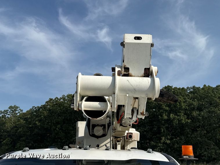 image for item FC4116 2022 Ford F550 Super Duty bucket truck