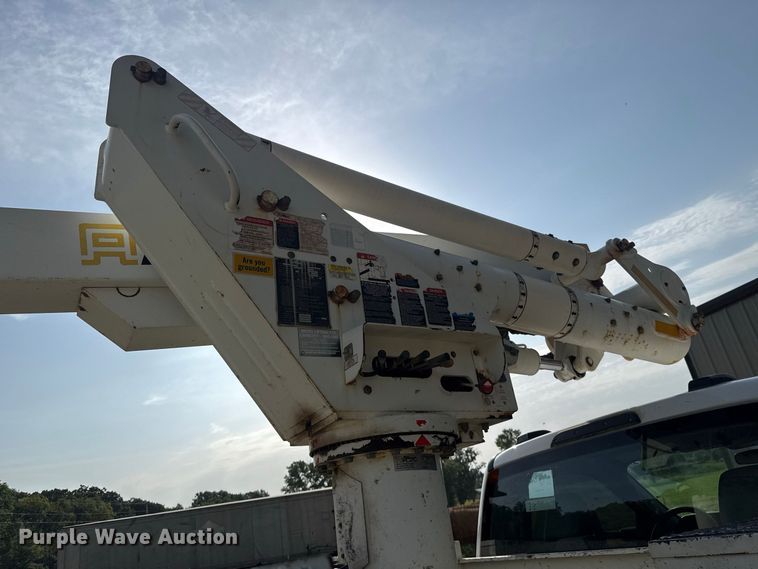 image for item FC4116 2022 Ford F550 Super Duty bucket truck
