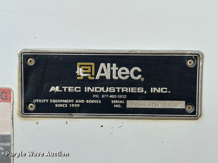 image for item FC4116 2022 Ford F550 Super Duty bucket truck