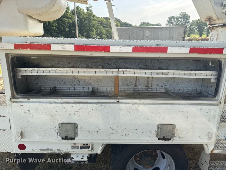 image for item FC4116 2022 Ford F550 Super Duty bucket truck