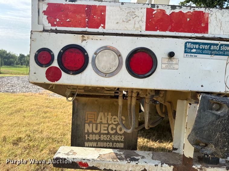 image for item FC4116 2022 Ford F550 Super Duty bucket truck