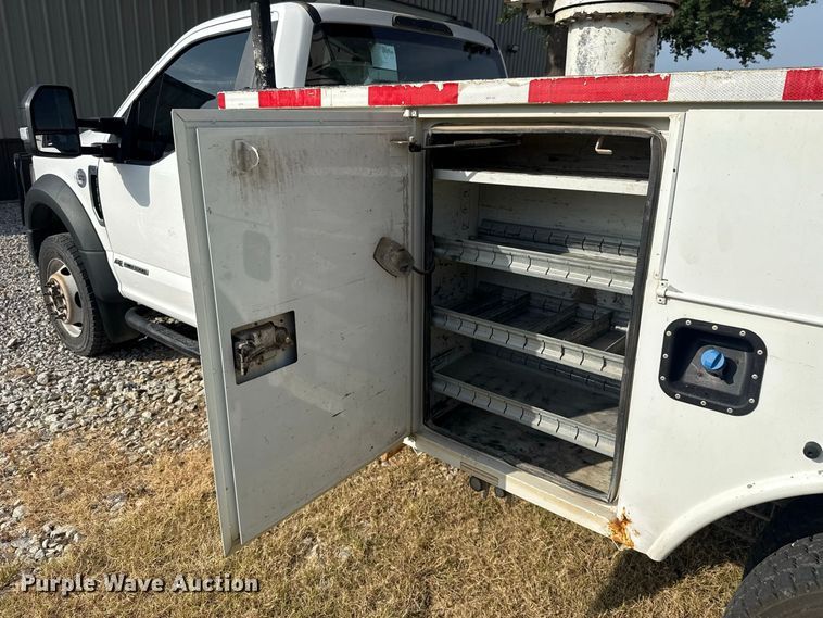 image for item FC4116 2022 Ford F550 Super Duty bucket truck