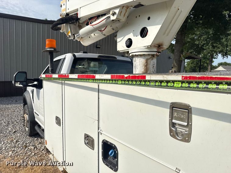 image for item FC4116 2022 Ford F550 Super Duty bucket truck