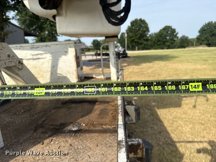 image for item FC4116 2022 Ford F550 Super Duty bucket truck