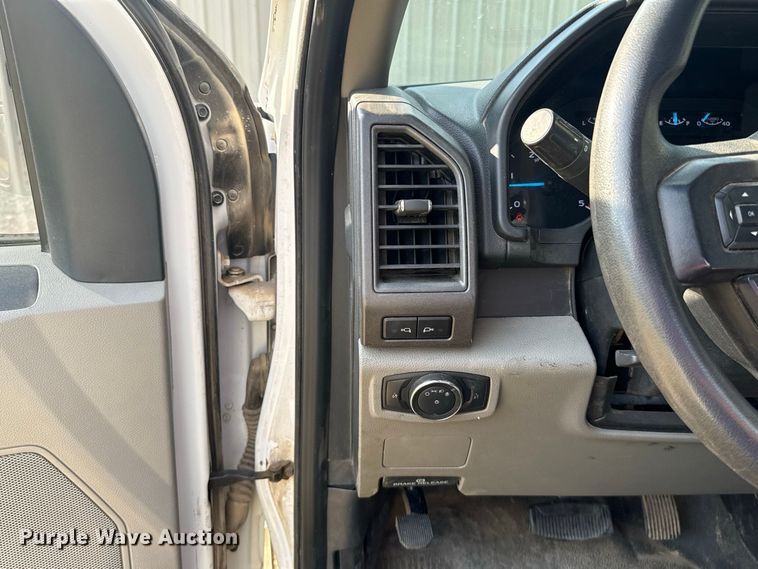 image for item FC4116 2022 Ford F550 Super Duty bucket truck