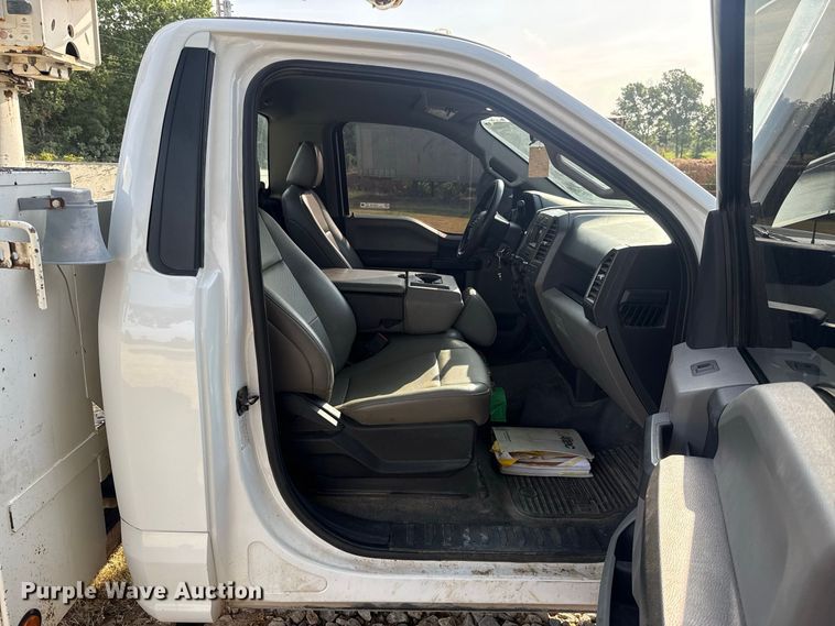 image for item FC4116 2022 Ford F550 Super Duty bucket truck
