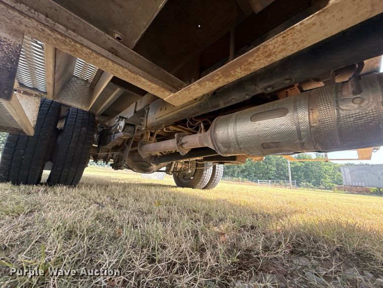 image for item FC4116 2022 Ford F550 Super Duty bucket truck