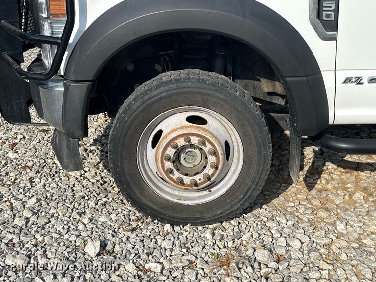 image for item FC4116 2022 Ford F550 Super Duty bucket truck