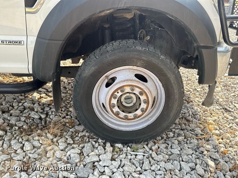 image for item FC4116 2022 Ford F550 Super Duty bucket truck