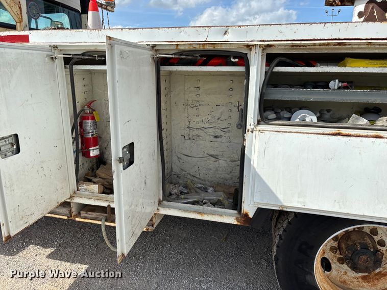 image for item FG0243 2004 Freightliner Business Class M2 digger derrick truck