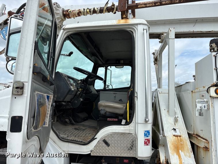 image for item FG0248 2002 Freightliner FL80 digger derrick truck