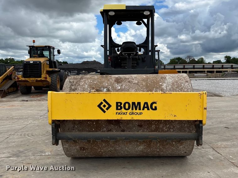 image for item FG0417 2017 Bomag BW 213 DH-5 single drum vibratory roller