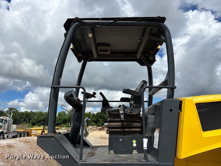 image for item FG0417 2017 Bomag BW 213 DH-5 single drum vibratory roller