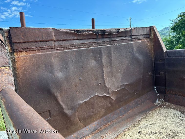 image for item FG0462 Euclid 215FD haul truck