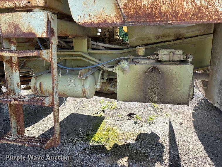 image for item FG0462 Euclid 215FD haul truck