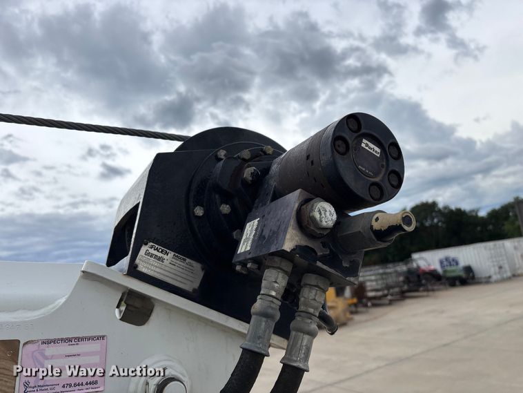 image for item FG0471 2016 International 4300 utility / service truck