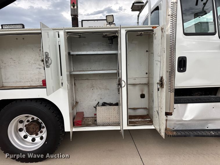 image for item FG0471 2016 International 4300 utility / service truck