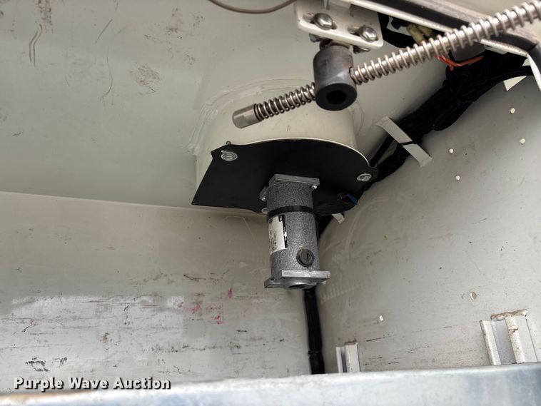 image for item FG0471 2016 International 4300 utility / service truck