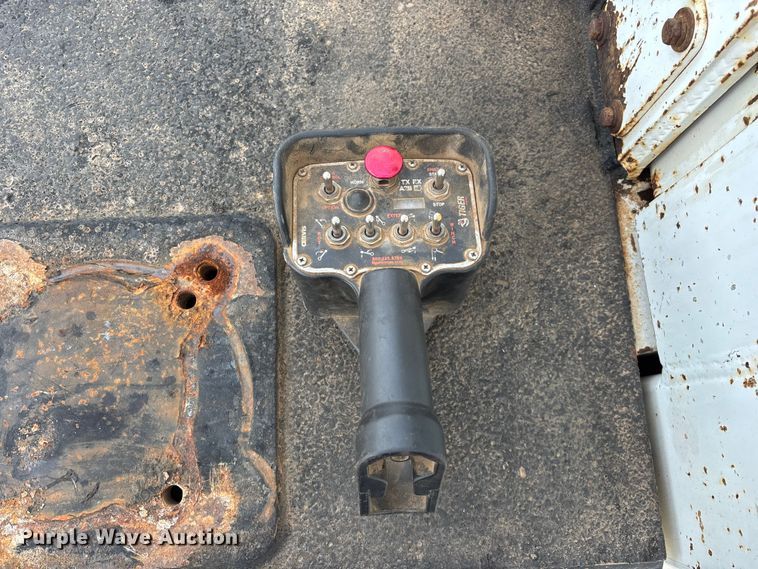 image for item FG0471 2016 International 4300 utility / service truck