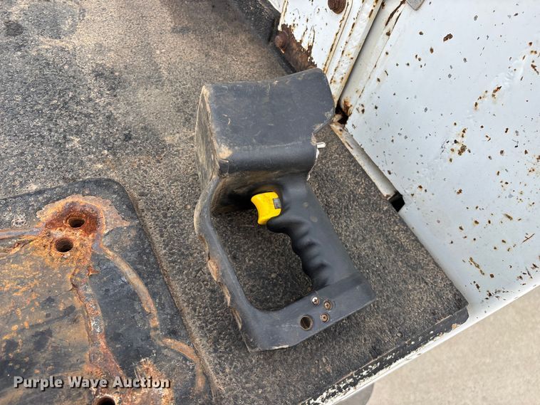 image for item FG0471 2016 International 4300 utility / service truck