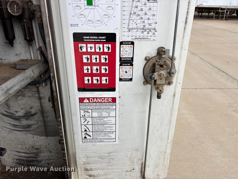 image for item FG0471 2016 International 4300 utility / service truck
