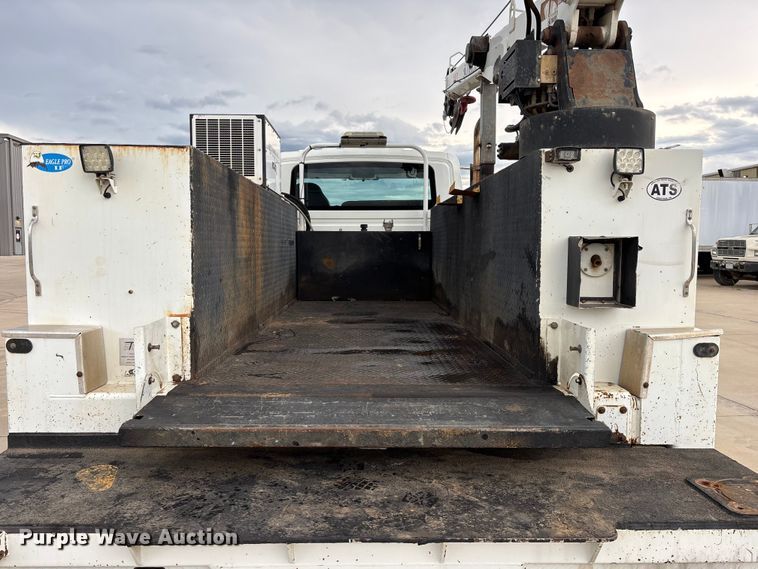 image for item FG0471 2016 International 4300 utility / service truck