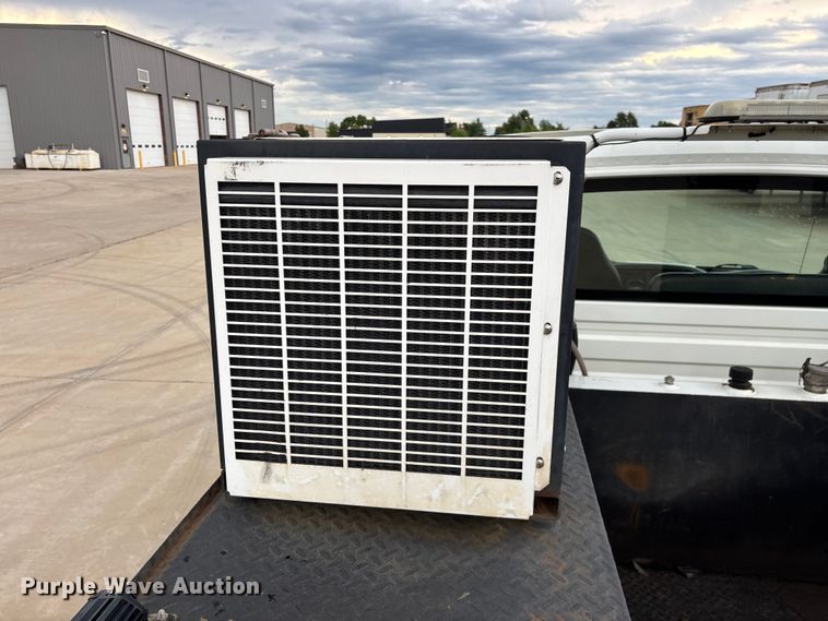 image for item FG0471 2016 International 4300 utility / service truck