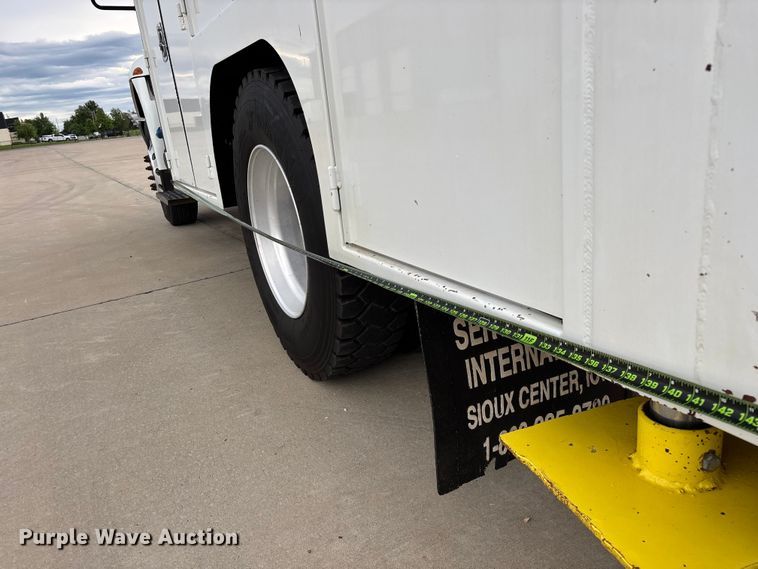 image for item FG0471 2016 International 4300 utility / service truck