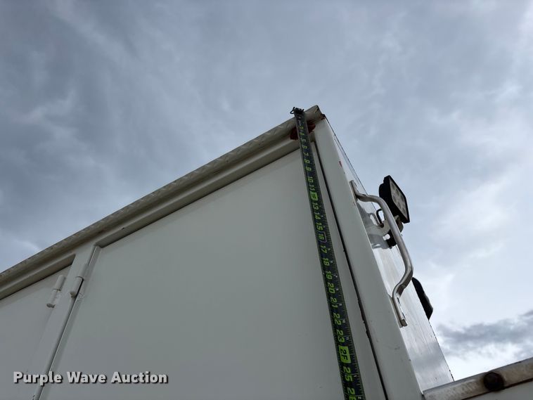 image for item FG0471 2016 International 4300 utility / service truck
