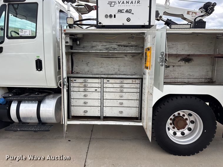 image for item FG0471 2016 International 4300 utility / service truck