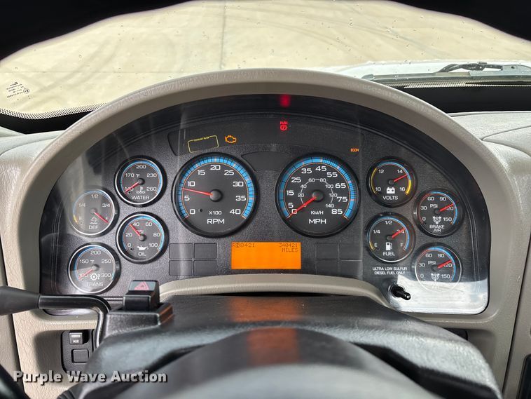 image for item FG0471 2016 International 4300 utility / service truck
