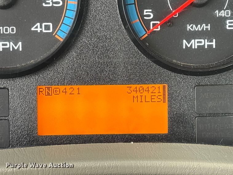 image for item FG0471 2016 International 4300 utility / service truck
